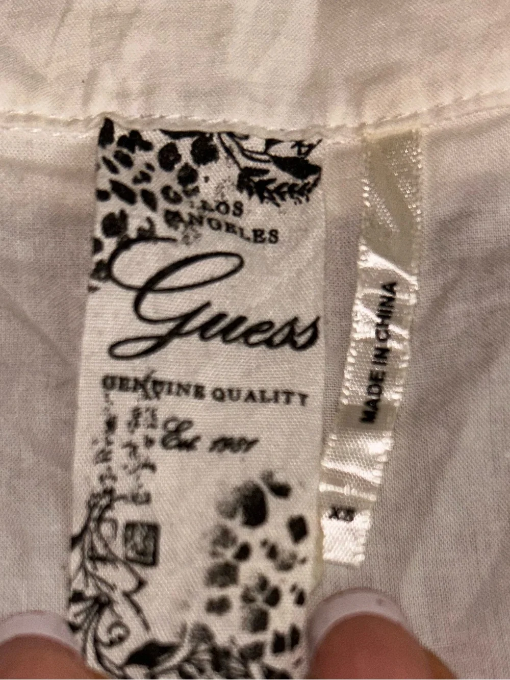 Vintage Guess Y2K White Short-Sleeve Ruffle Trim Button-Down Shirt SZ XS - Picture 5 of 9